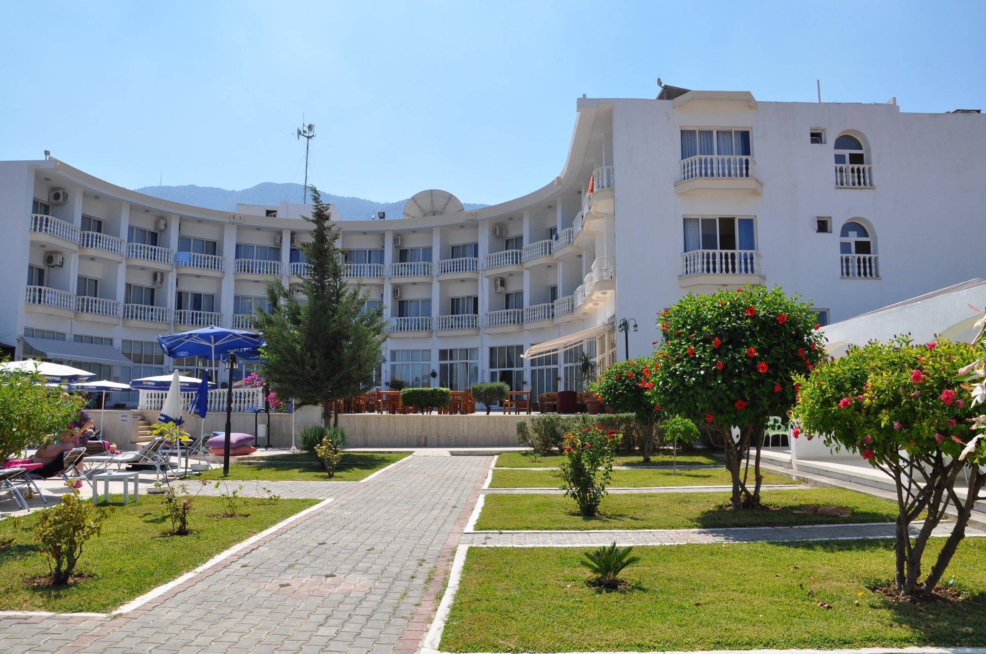 Sempati Hotel Lapithos  Exterior foto